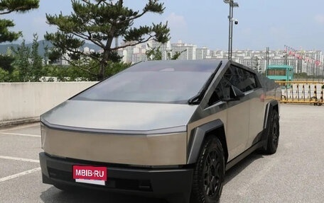 Tesla Cybertruck, 2024 год, 14 230 000 рублей, 1 фотография