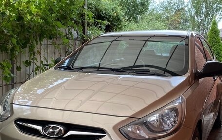 Hyundai Solaris II рестайлинг, 2011 год, 780 000 рублей, 8 фотография
