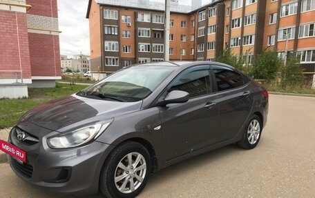 Hyundai Solaris II рестайлинг, 2012 год, 650 000 рублей, 2 фотография