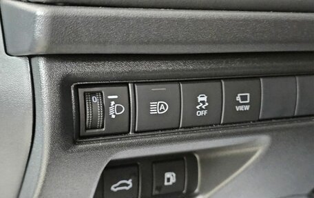 Toyota Camry, 2025 год, 4 225 000 рублей, 16 фотография
