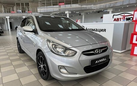 Hyundai Solaris II рестайлинг, 2011 год, 870 000 рублей, 3 фотография