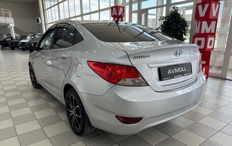 Hyundai Solaris II рестайлинг, 2011 год, 870 000 рублей, 7 фотография