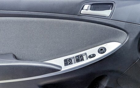 Hyundai Solaris II рестайлинг, 2013 год, 747 000 рублей, 10 фотография
