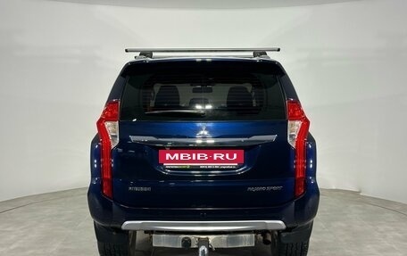 Mitsubishi Pajero Sport III рестайлинг, 2017 год, 2 275 000 рублей, 5 фотография