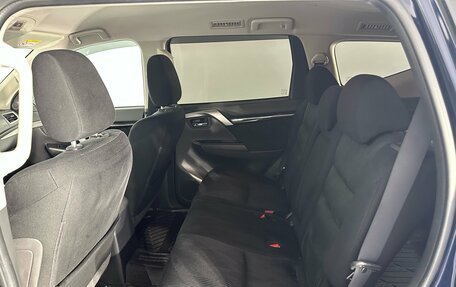 Mitsubishi Pajero Sport III рестайлинг, 2017 год, 2 275 000 рублей, 16 фотография