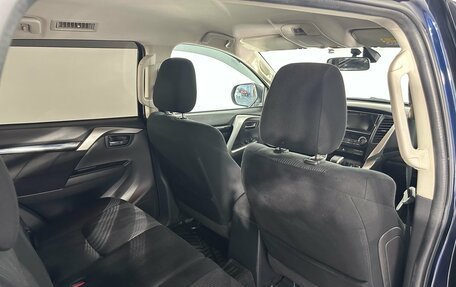 Mitsubishi Pajero Sport III рестайлинг, 2017 год, 2 275 000 рублей, 19 фотография