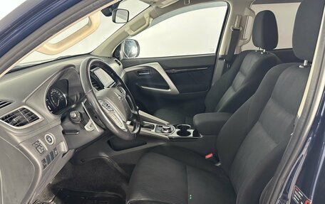 Mitsubishi Pajero Sport III рестайлинг, 2017 год, 2 275 000 рублей, 9 фотография