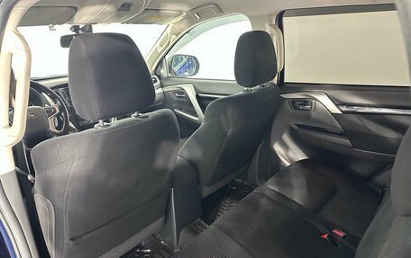 Mitsubishi Pajero Sport III рестайлинг, 2017 год, 2 275 000 рублей, 17 фотография
