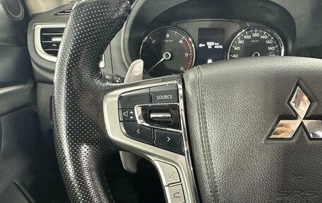Mitsubishi Pajero Sport III рестайлинг, 2017 год, 2 275 000 рублей, 30 фотография