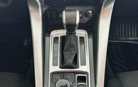 Mitsubishi Pajero Sport III рестайлинг, 2017 год, 2 275 000 рублей, 29 фотография