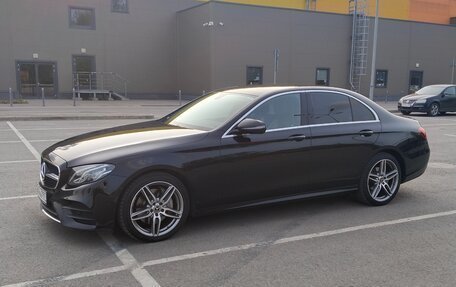 Mercedes-Benz E-Класс, 2019 год, 2 950 000 рублей, 1 фотография