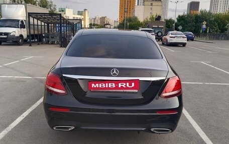 Mercedes-Benz E-Класс, 2019 год, 2 950 000 рублей, 4 фотография