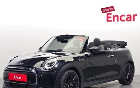 MINI Cabrio, 2023 год, 2 970 000 рублей, 1 фотография