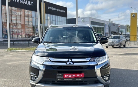 Mitsubishi Outlander III рестайлинг 3, 2015 год, 1 590 000 рублей, 2 фотография