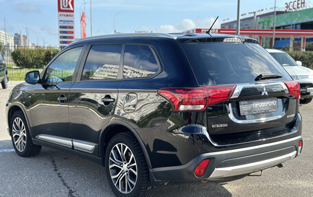Mitsubishi Outlander III рестайлинг 3, 2015 год, 1 590 000 рублей, 7 фотография