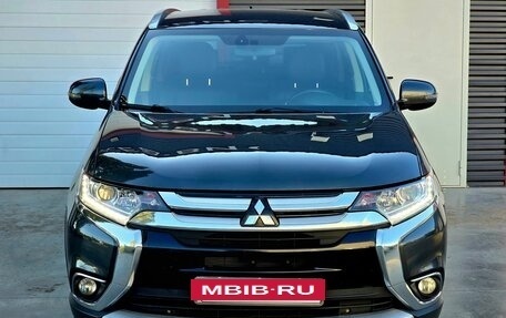 Mitsubishi Outlander III рестайлинг 3, 2017 год, 2 495 000 рублей, 2 фотография