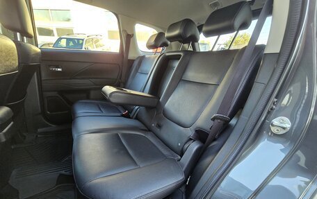 Mitsubishi Outlander III рестайлинг 3, 2017 год, 2 495 000 рублей, 23 фотография