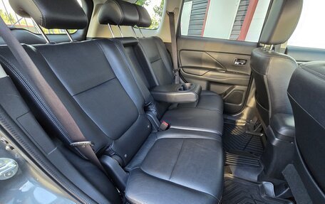 Mitsubishi Outlander III рестайлинг 3, 2017 год, 2 495 000 рублей, 24 фотография
