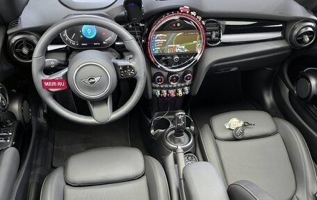 MINI Cabrio, 2023 год, 2 970 000 рублей, 15 фотография
