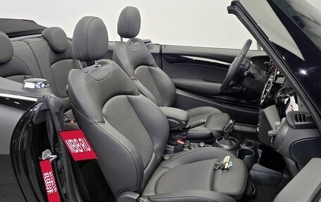 MINI Cabrio, 2023 год, 2 970 000 рублей, 13 фотография