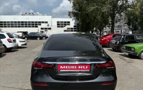 Mercedes-Benz E-Класс, 2020 год, 3 200 000 рублей, 6 фотография