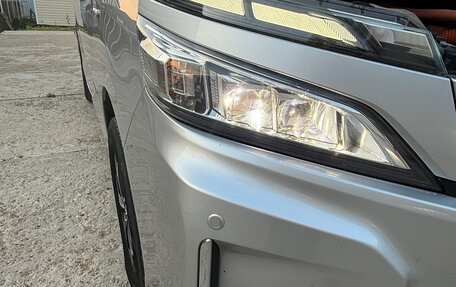 Toyota Voxy III, 2018 год, 2 650 000 рублей, 37 фотография