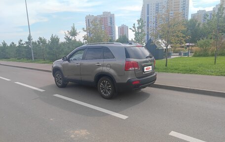 KIA Sorento II рестайлинг, 2010 год, 900 000 рублей, 2 фотография