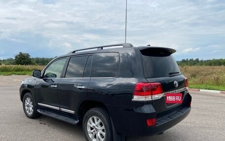 Toyota Land Cruiser 200, 2018 год, 6 700 000 рублей, 4 фотография