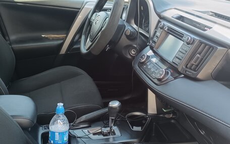 Toyota RAV4, 2016 год, 2 650 000 рублей, 12 фотография