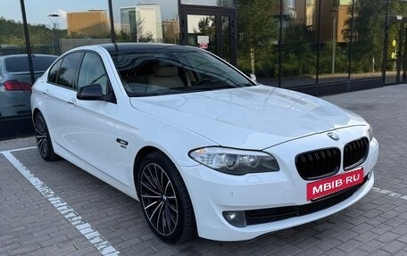 BMW 5 серия, 2011 год, 2 450 000 рублей, 2 фотография