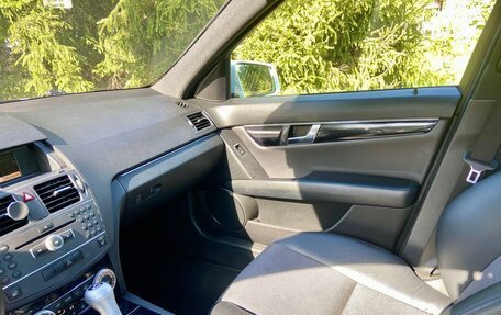 Mercedes-Benz C-Класс, 2010 год, 1 290 000 рублей, 23 фотография