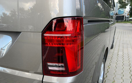 Volkswagen Multivan T6 рестайлинг, 2022 год, 6 500 000 рублей, 9 фотография