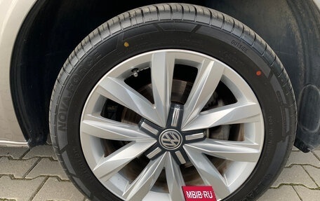 Volkswagen Multivan T6 рестайлинг, 2022 год, 6 500 000 рублей, 11 фотография
