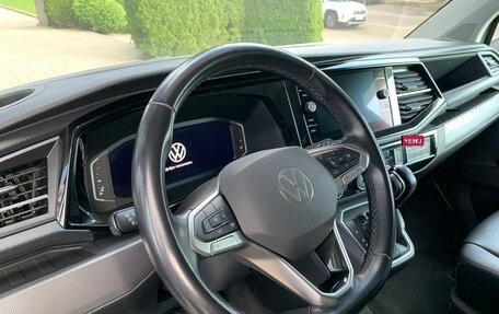 Volkswagen Multivan T6 рестайлинг, 2022 год, 6 500 000 рублей, 18 фотография