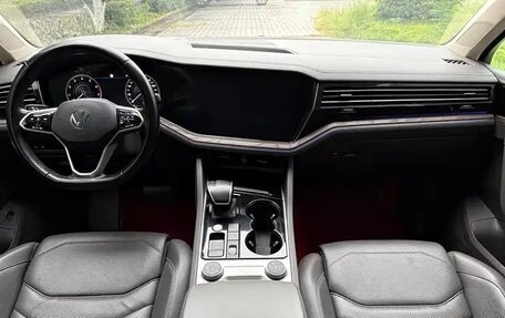 Volkswagen Touareg III, 2021 год, 4 450 000 рублей, 11 фотография