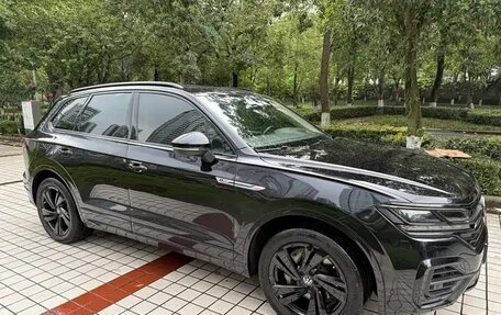 Volkswagen Touareg III, 2021 год, 4 450 000 рублей, 3 фотография