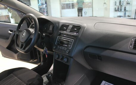 Volkswagen Polo VI (EU Market), 2015 год, 760 000 рублей, 8 фотография