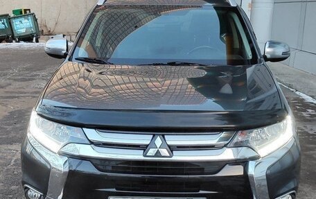Mitsubishi Outlander III рестайлинг 3, 2016 год, 2 200 000 рублей, 4 фотография