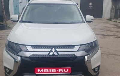 Mitsubishi Outlander III рестайлинг 3, 2019 год, 3 000 000 рублей, 1 фотография