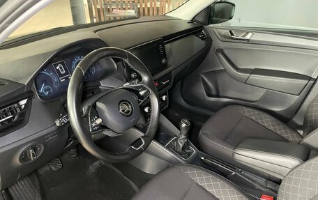 Skoda Rapid II, 2021 год, 1 599 000 рублей, 6 фотография