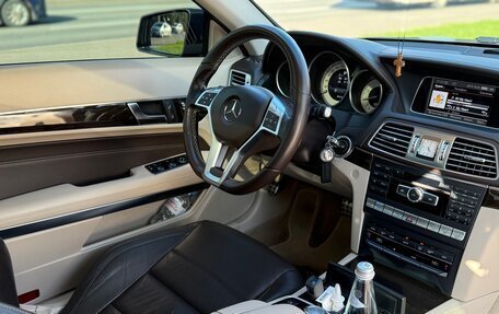 Mercedes-Benz E-Класс, 2013 год, 2 290 000 рублей, 20 фотография