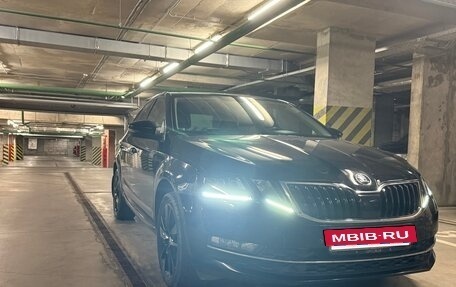 Skoda Octavia, 2017 год, 1 990 000 рублей, 2 фотография