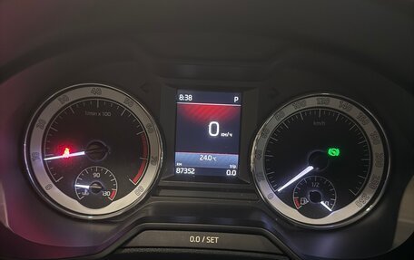 Skoda Octavia, 2017 год, 1 990 000 рублей, 7 фотография