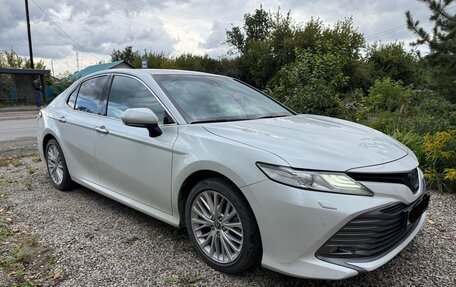 Toyota Camry, 2019 год, 3 100 000 рублей, 2 фотография