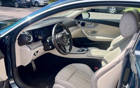 Mercedes-Benz E-Класс, 2017 год, 3 900 000 рублей, 8 фотография