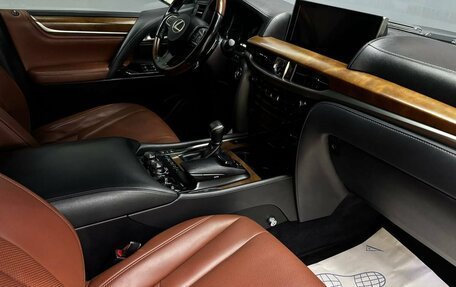 Lexus LX III, 2016 год, 6 490 000 рублей, 9 фотография