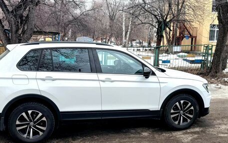 Volkswagen Tiguan II, 2019 год, 2 300 000 рублей, 4 фотография