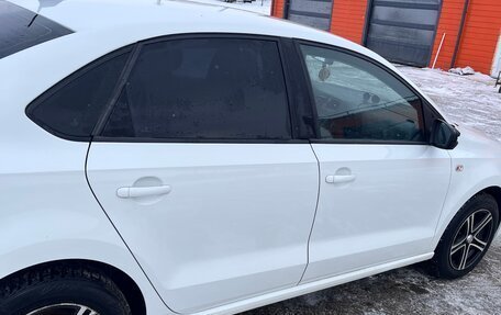 Volkswagen Polo VI (EU Market), 2018 год, 900 000 рублей, 3 фотография