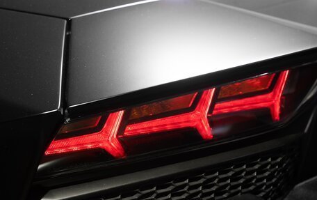 Lamborghini Aventador I рестайлинг, 2018 год, 30 000 000 рублей, 7 фотография