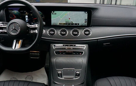 Mercedes-Benz CLS, 2022 год, 4 750 000 рублей, 4 фотография